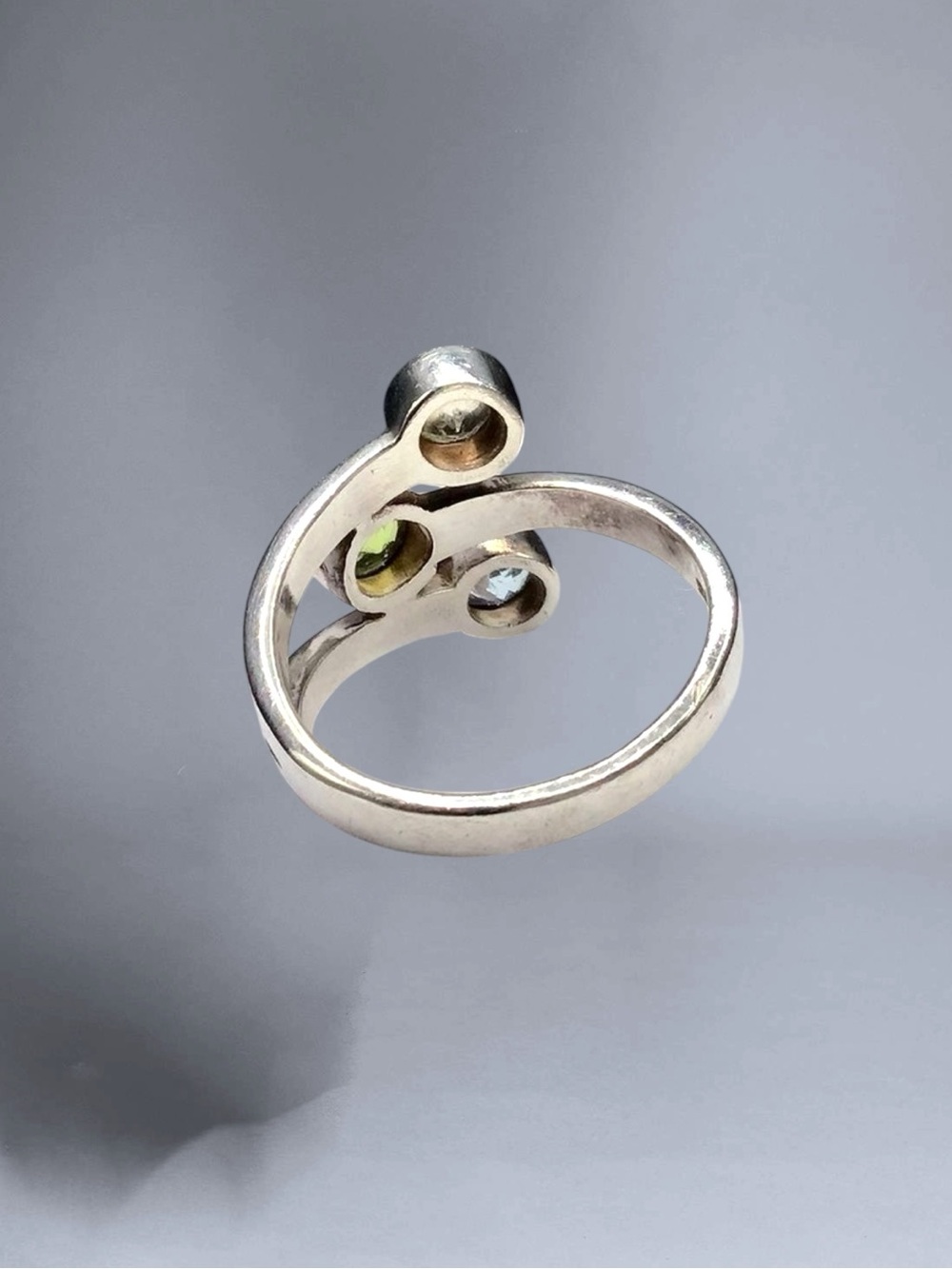 🌺Vintage Sterling & Three Gemstone Ring - Picture 8 of 10